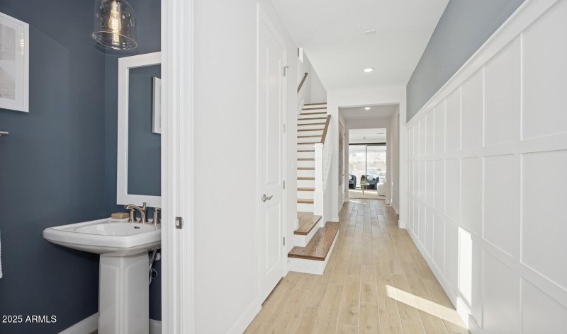 172742_Honeysuckle Trail_Hampton_Entrywa