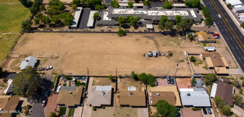 7239N51stAve_Photo-2