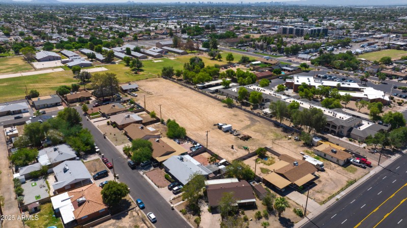 7239N51stAve_Photo-10