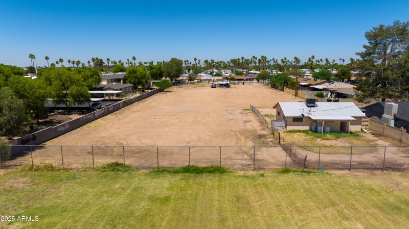 7239N51stAve_Photo-23