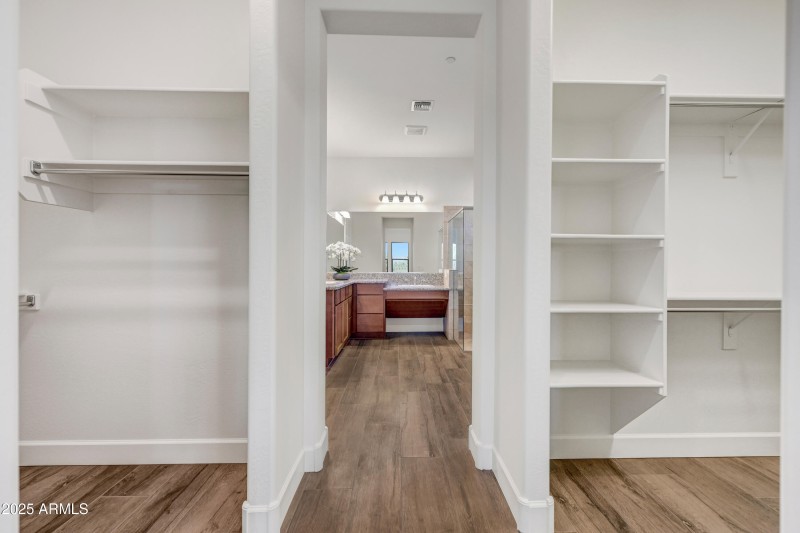 21-Primary Bath Entry