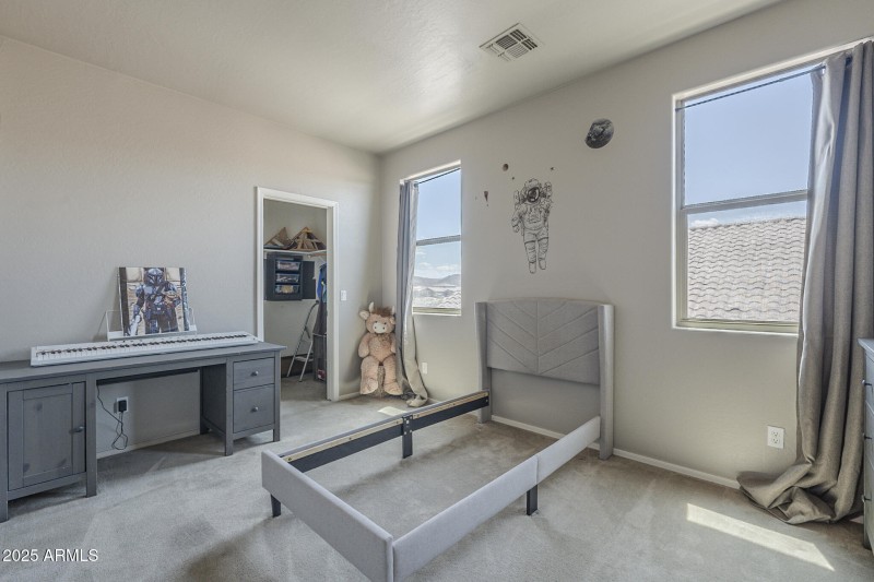 Bedroom 2 w/walk-in closet