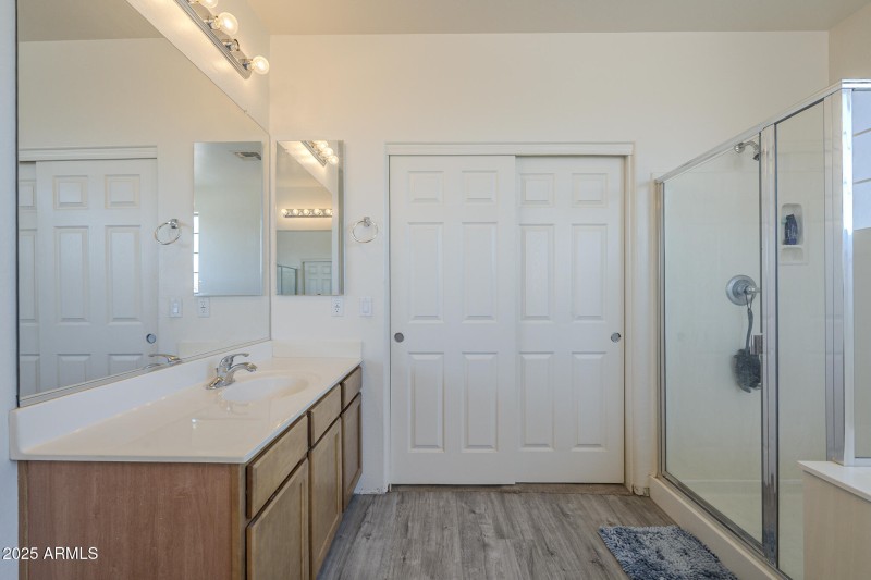 En Suite huge walk in closet