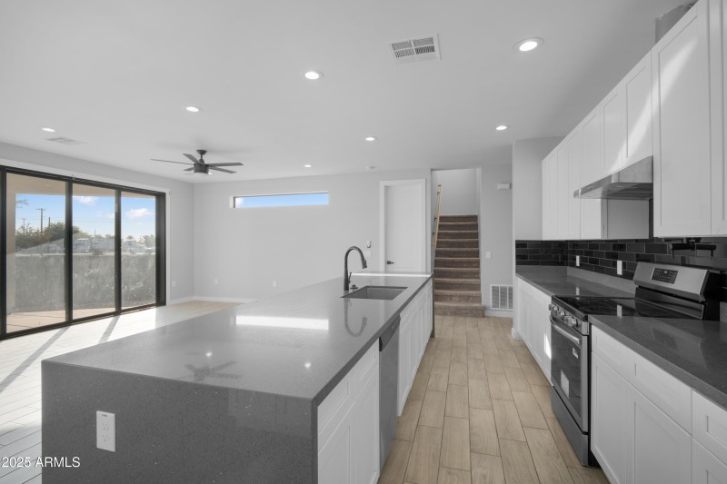 Central - Avondale Home-14