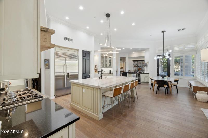 Spacious Eat-in Kitchen