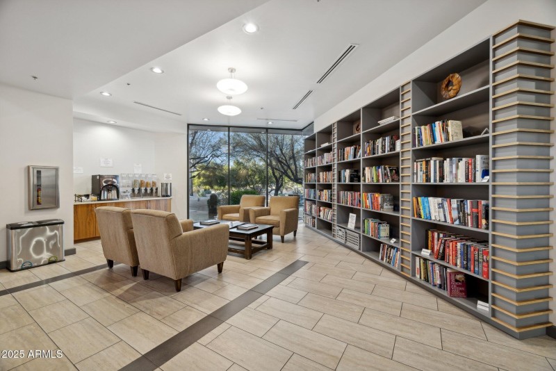 71-web-or-mls-6374-e-amber-sun-dr