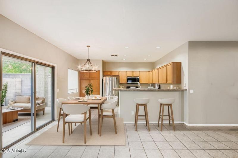 5c12efe7-b05b-43f5-9f9e-7104a8e4667c