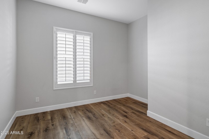 12090 W Peak View Rd-20