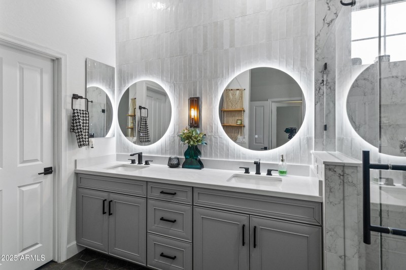 12090 W Peak View Rd-29