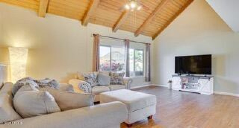 2025-11-16 at 3.47.15 PM Small