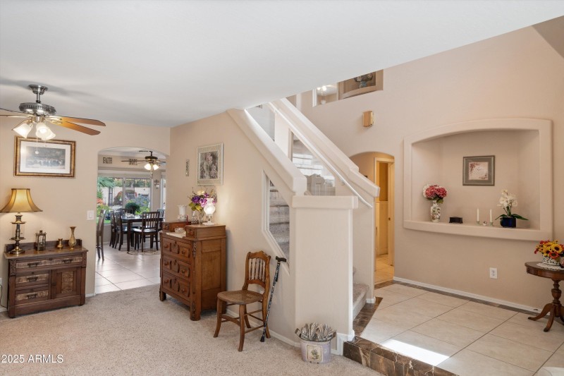 05-Formal Living to Entry