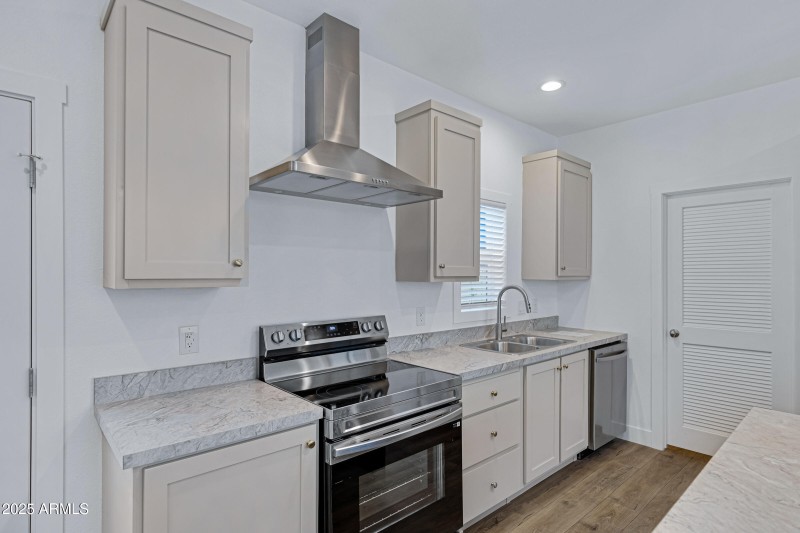 36512 W Whitton Ave-12