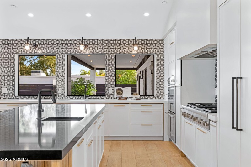 12-web-or-mls-3842-e-san-miguel-ave