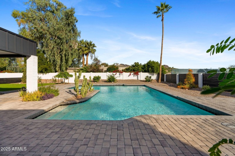 46-web-or-mls-3842-e-san-miguel-ave