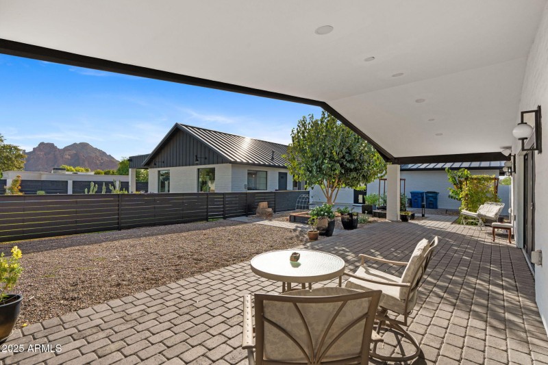 51-web-or-mls-3842-e-san-miguel-ave