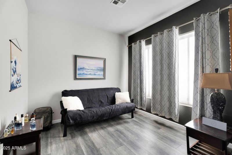 29-web-or-mls-907 E Carlise Rd-29