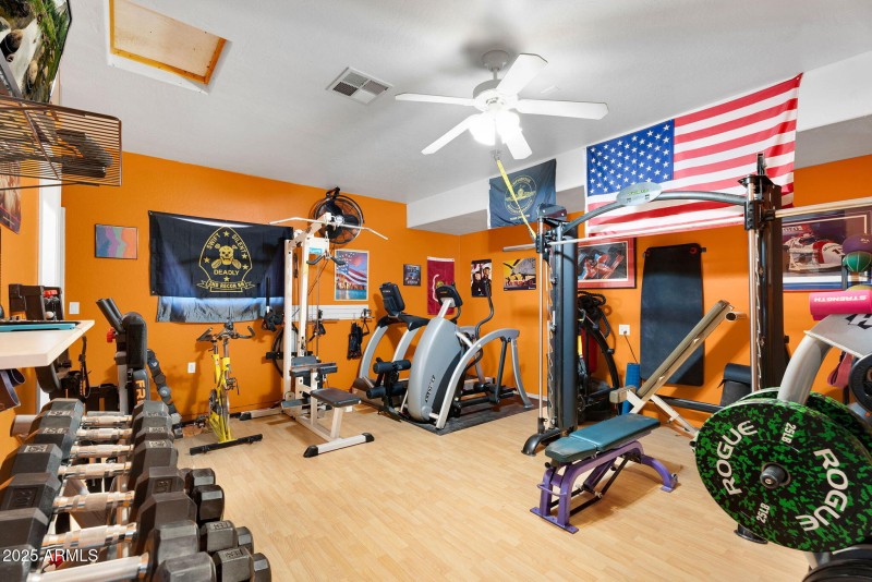 36-web-or-mls-907 E Carlise Rd-38