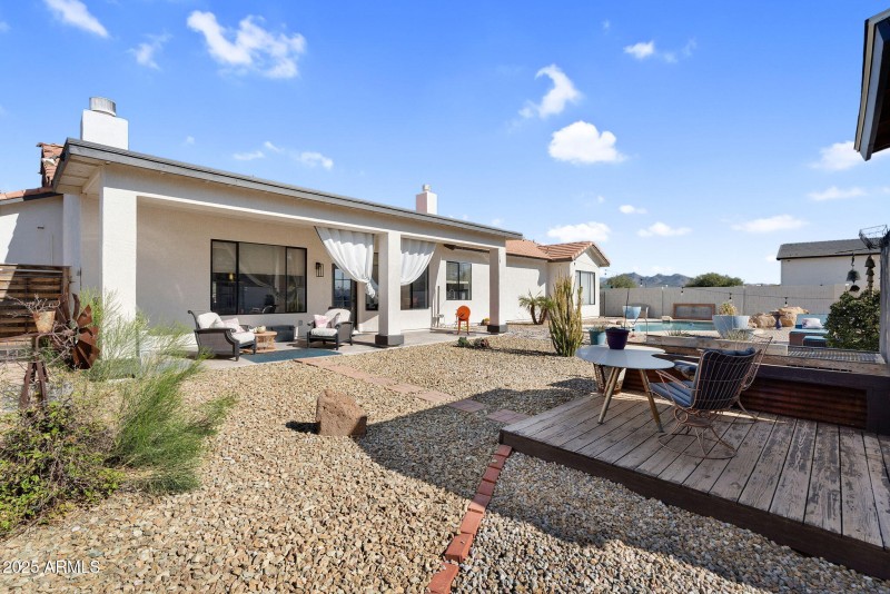 44-web-or-mls-907 E Carlise Rd-40