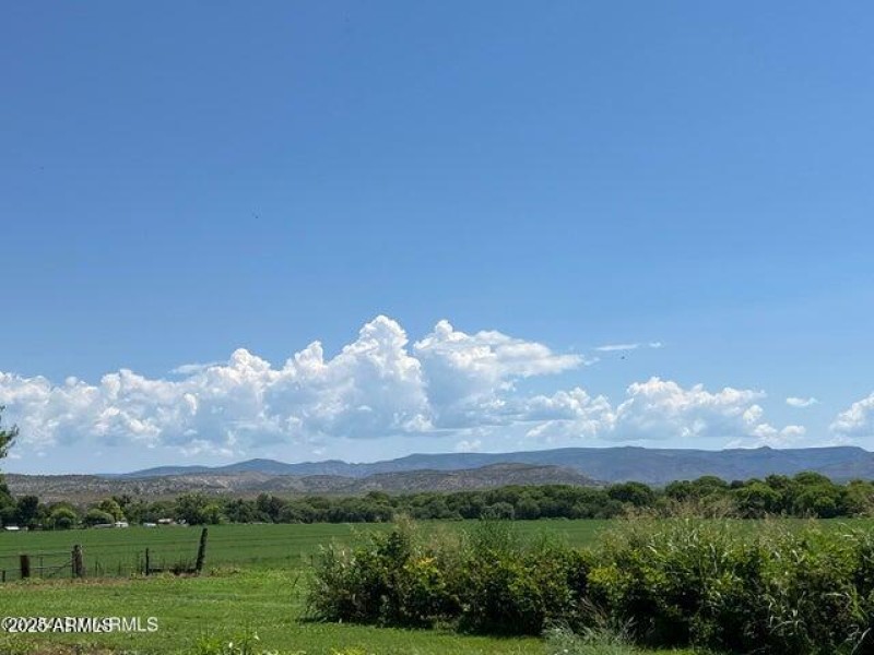 726 E. Riverglen Dr..jpg-26