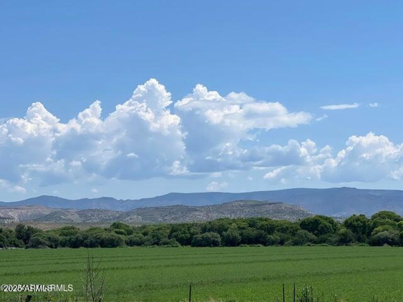 726 E. Riverglen Dr..jpg-25