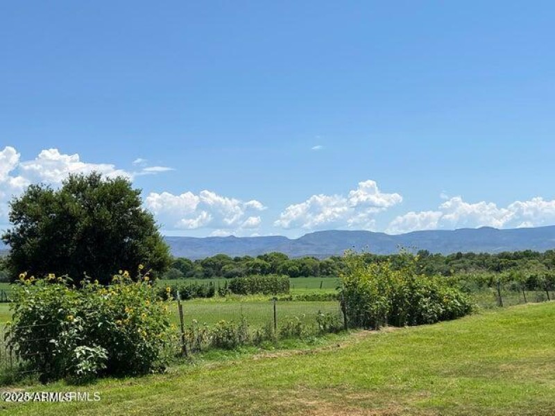 726 E. Riverglen Dr..jpg-24