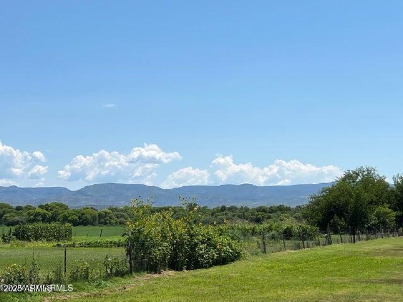 726 E. Riverglen Dr..jpg-22