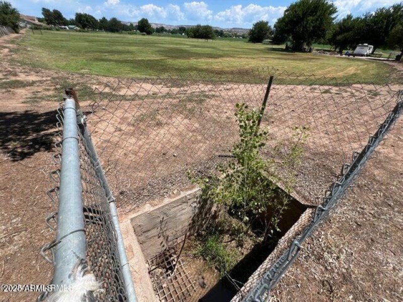 726 E. Riverglen Dr..jpg-13