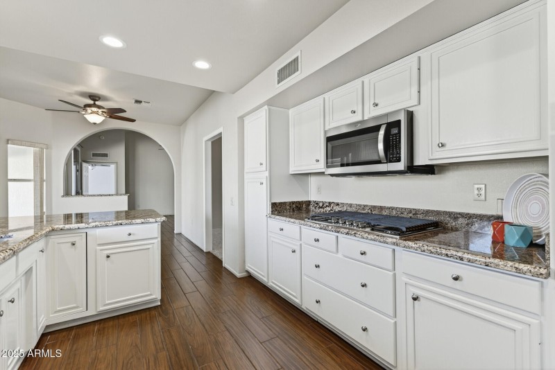 31_13532_W_Pavillion_Dr29_mls