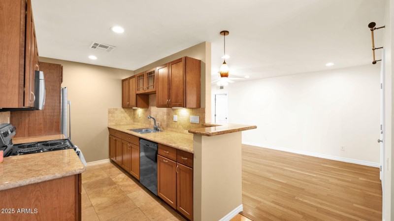 7-web-or-mls-P1309923