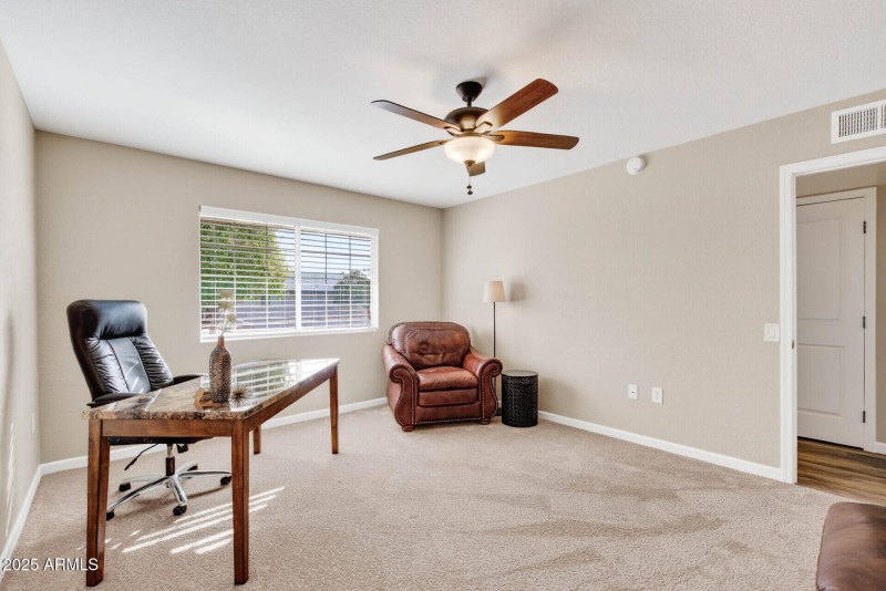 Guest Bedroom as Office