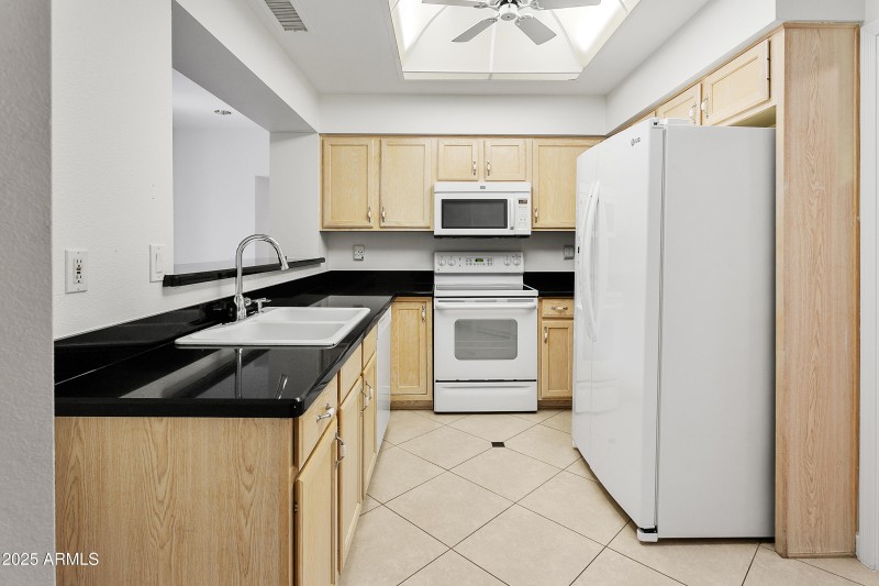 Kitchen w/ Granite Counters