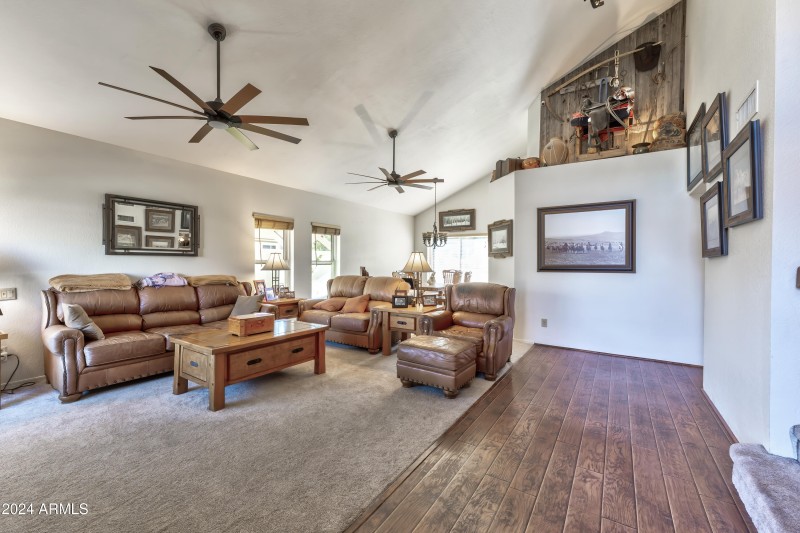 Voltaire Dr Interior - 01