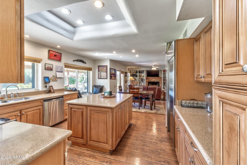 Voltaire Dr Interior - 09