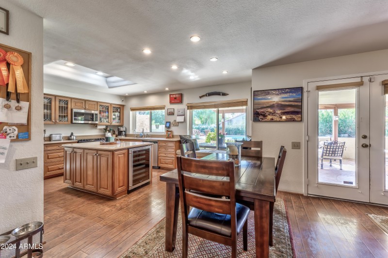 Voltaire Dr Interior - 13