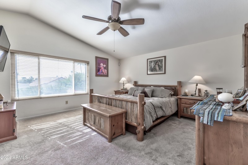 Voltaire Dr Interior - 29