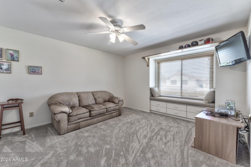 Voltaire Dr Interior - 27