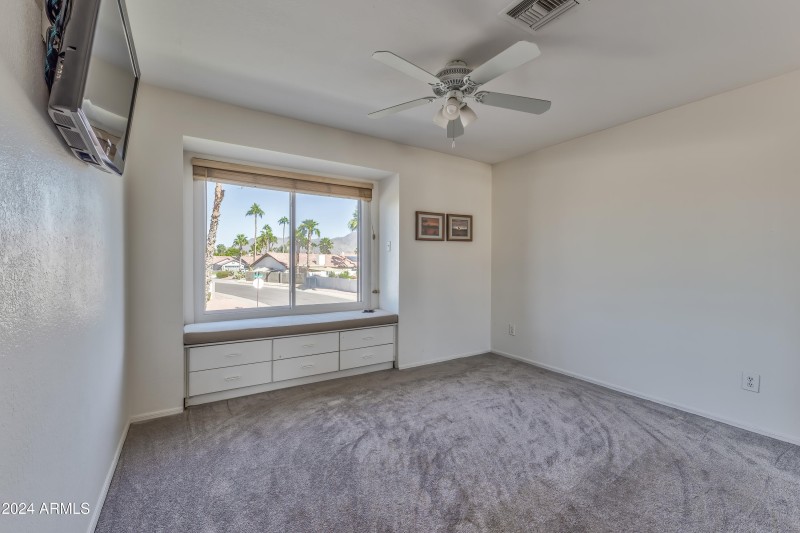 Voltaire Dr Interior - 24