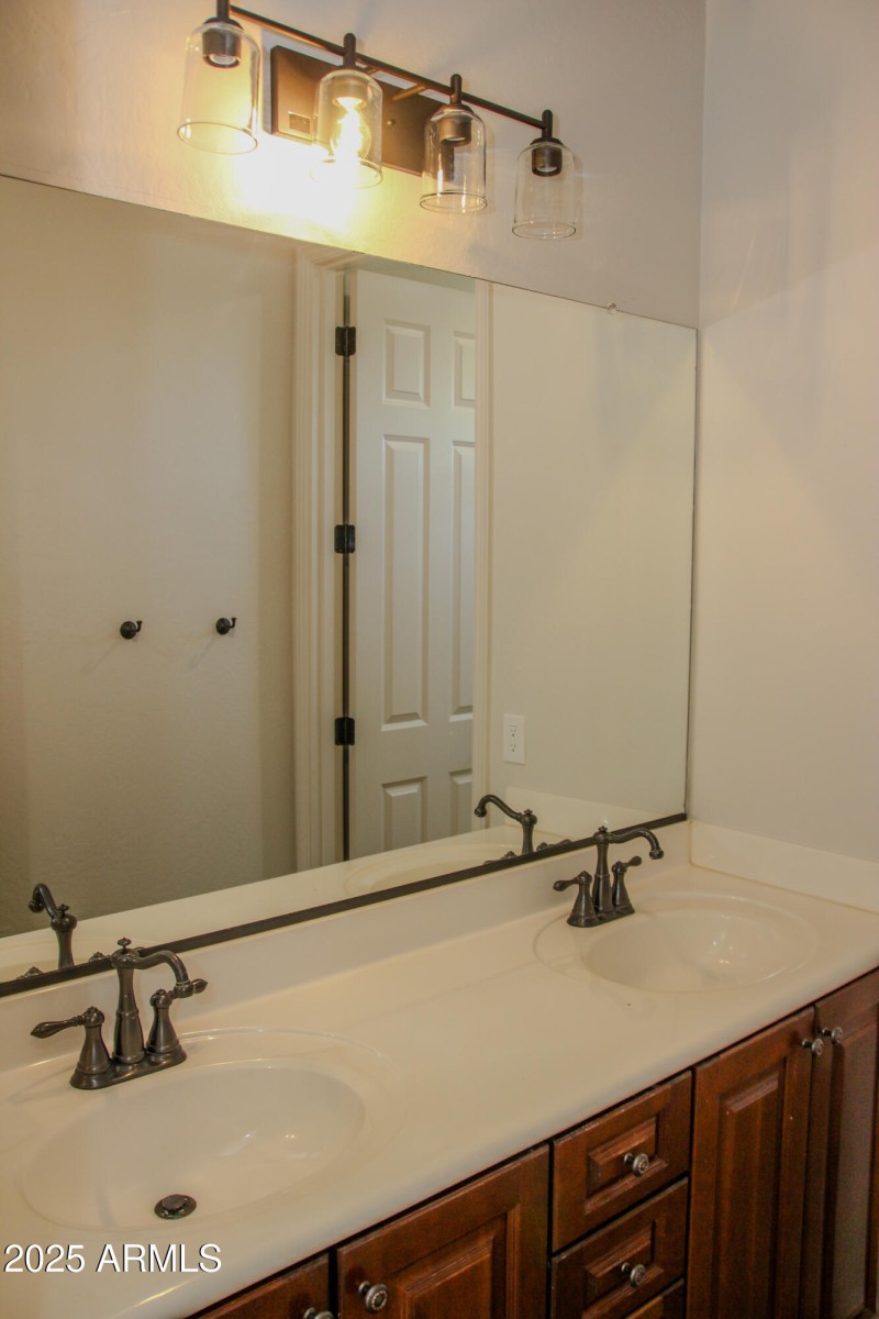 Full bath upstairs 2