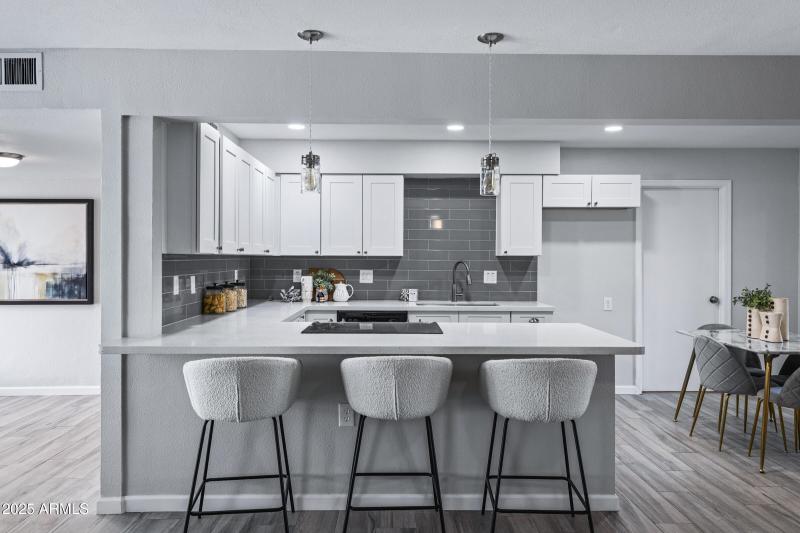 608 S Revolta Cir-10