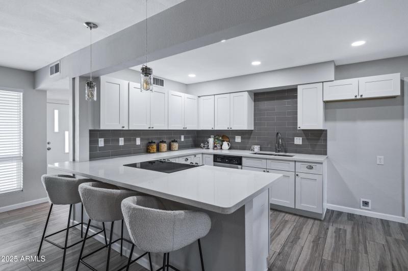 608 S Revolta Cir-11