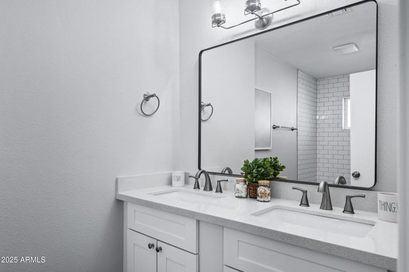 608 S Revolta Cir-24