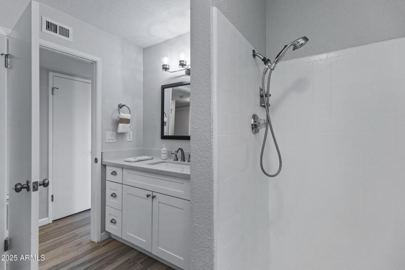 608 S Revolta Cir-29