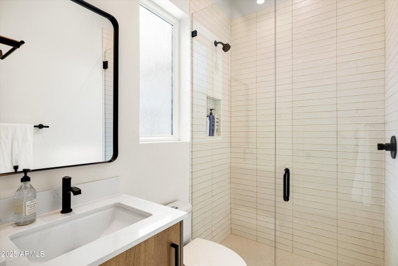 Guest Bed 3 En-Suite Bathroom