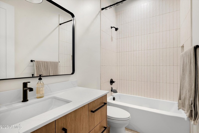 Guest Bed 2 En-Suite Bathroom