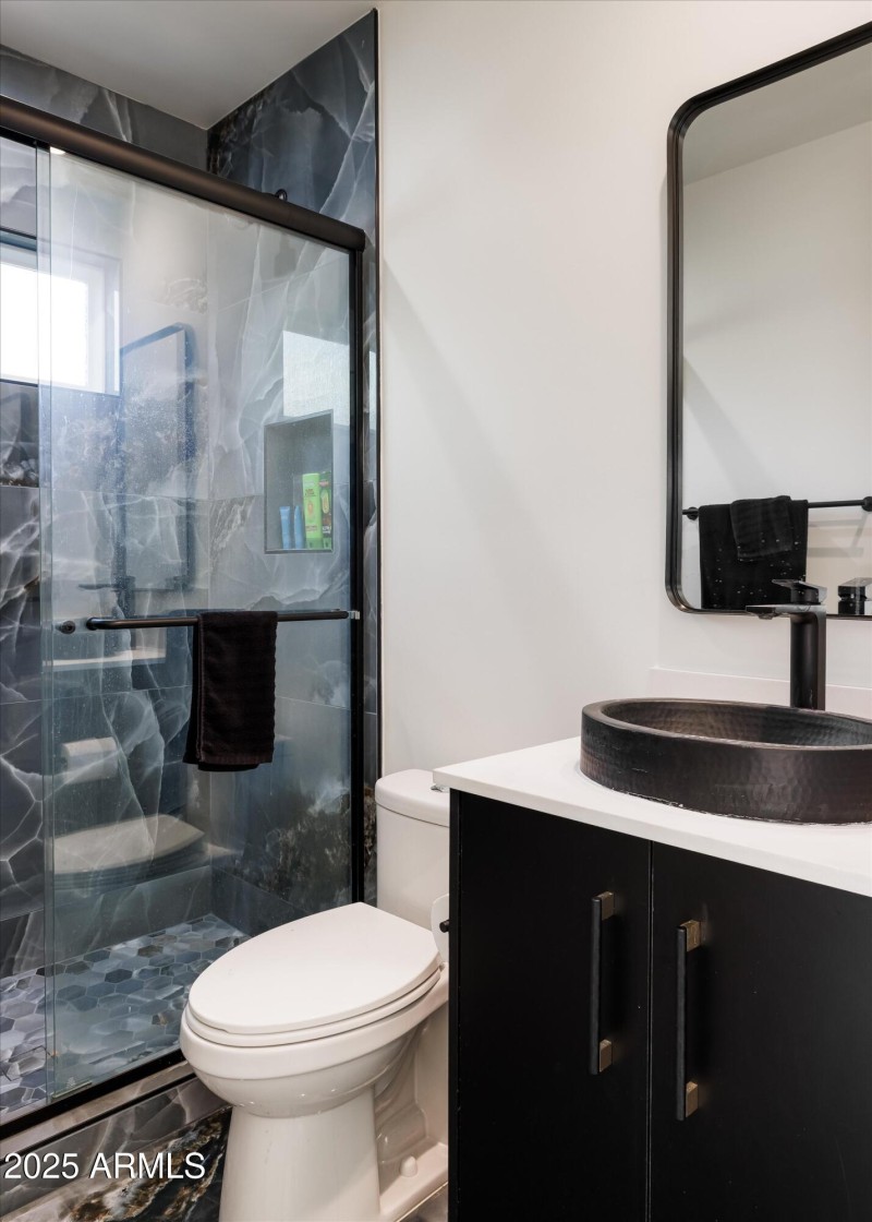 Guest House Full Bathroom