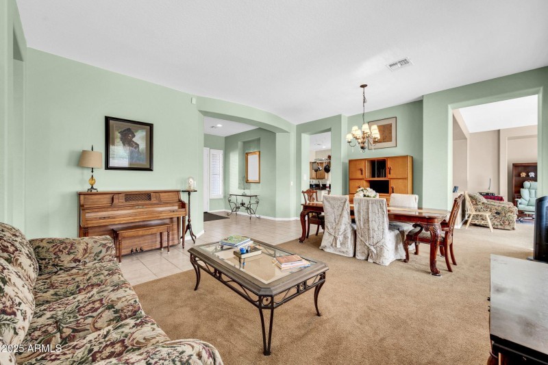 2251 W Clearview Trl-13