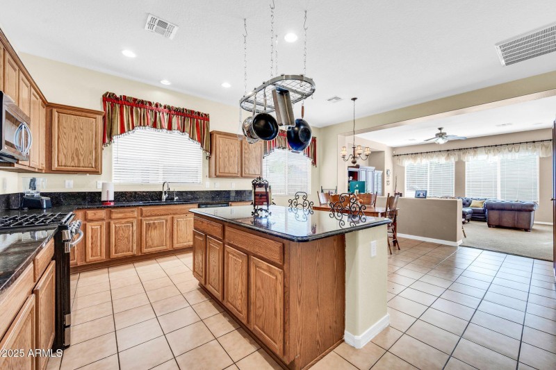 2251 W Clearview Trl-18