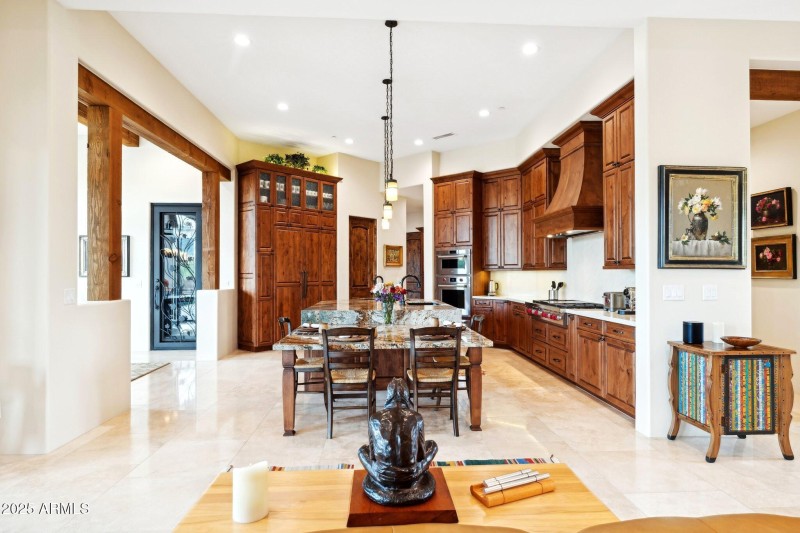 Seating for 6, Wolf & Sub-Zero