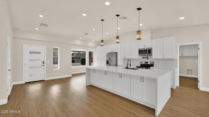 7-web-or-mls-P1299476