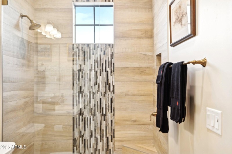 Ensuite bathroom for bedrm #4